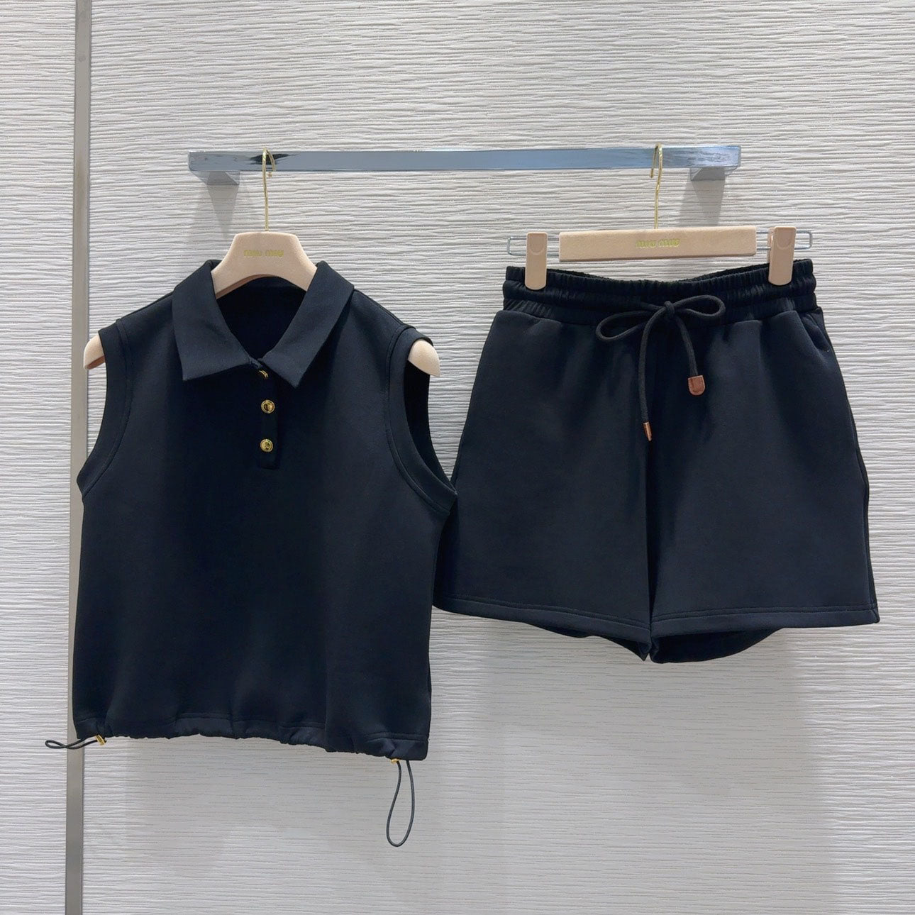 Women's 2025 New Fashion Summer New Exquisite Girlish Feeling Stick Leather Embroidered Letters Lapel Drawstring Vest+shorts Suit