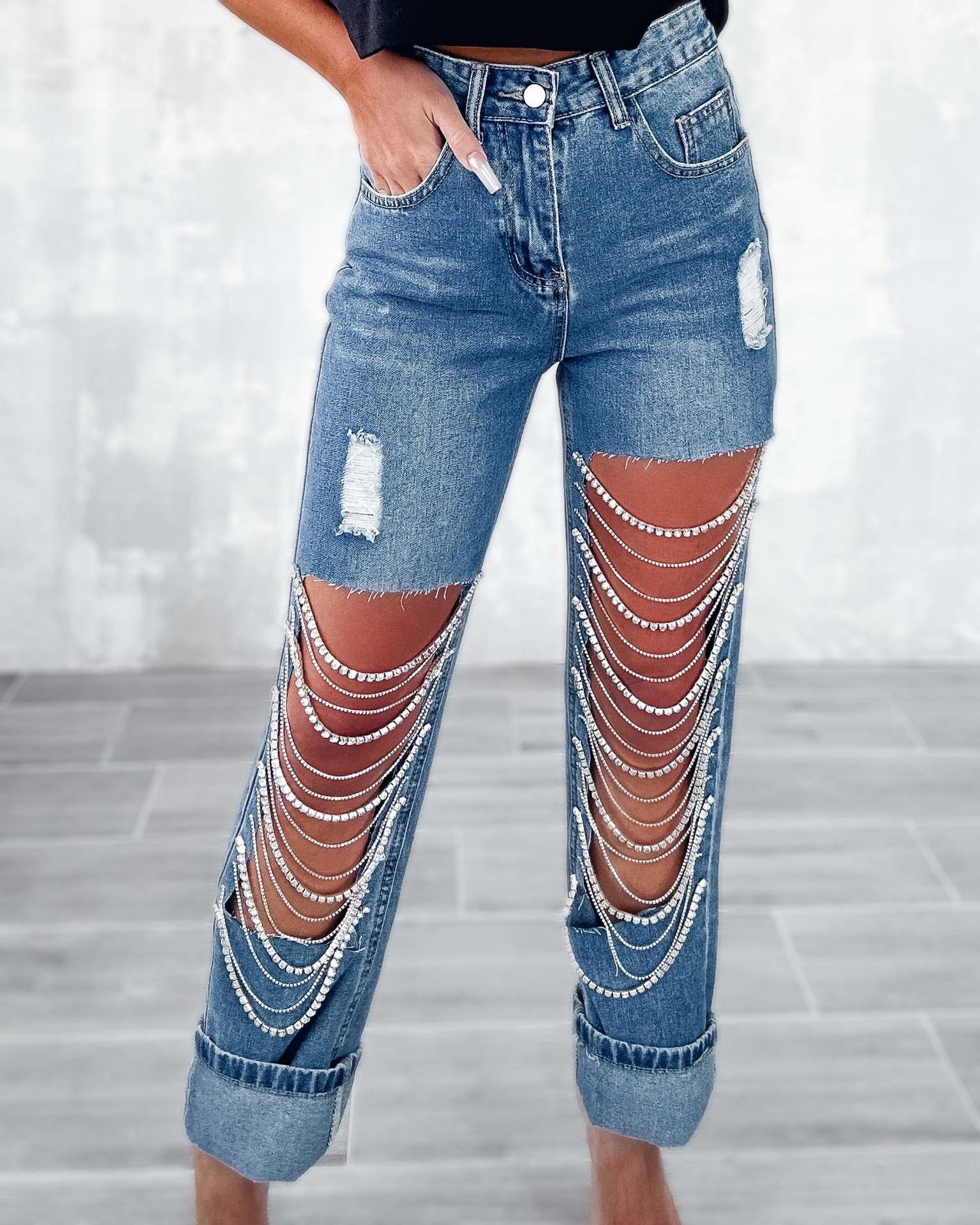Women's New Fashion Casual Joker Hole Jeans Women's Chain Pendant Straight Pants.