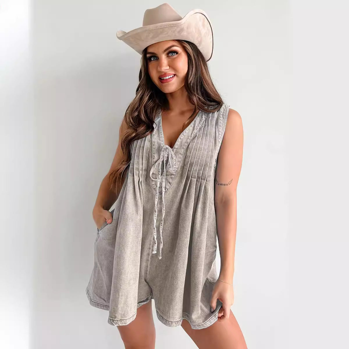 Women's New Fashion Joker Sleeveless Short-sleeved Shorts Denim Jumpsuit