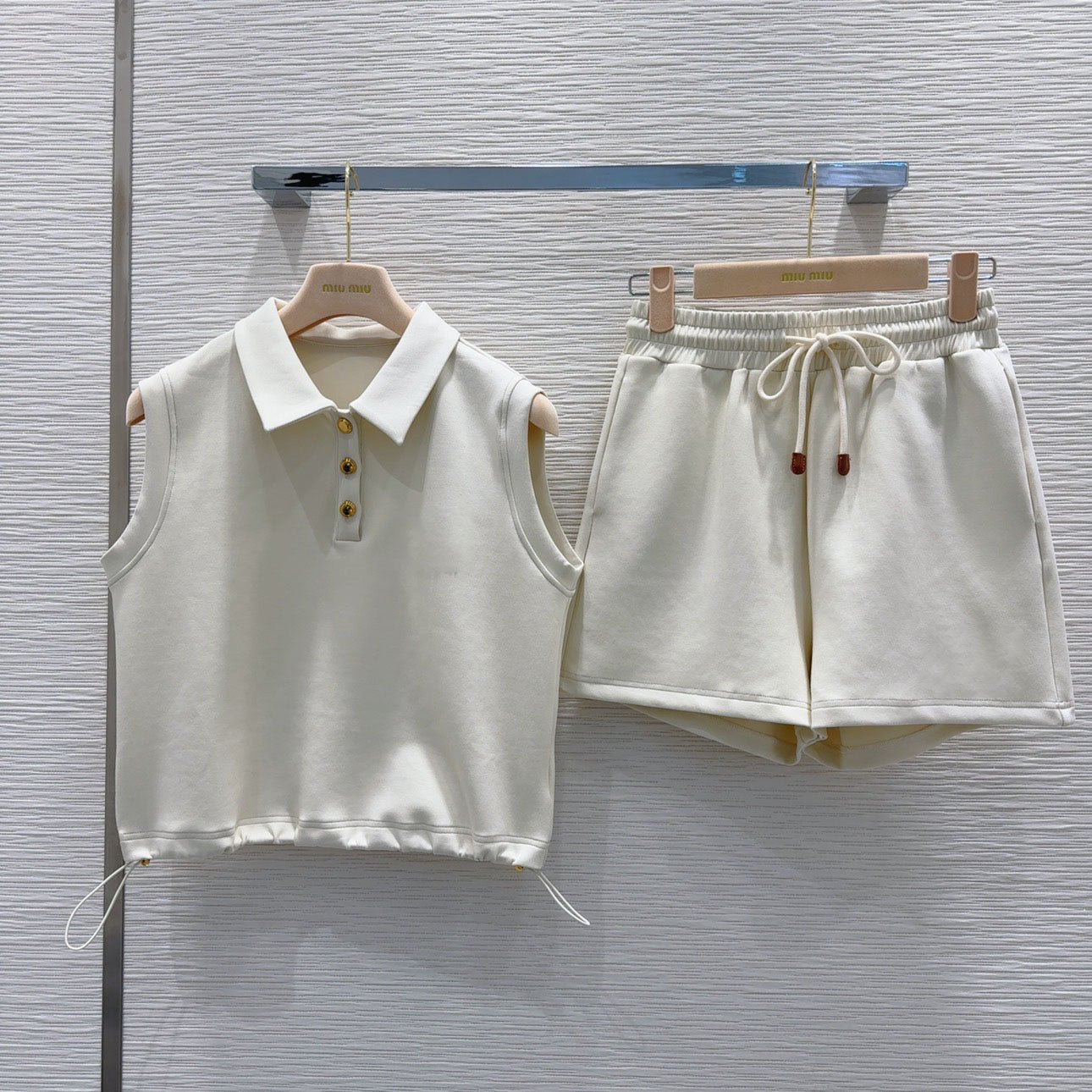 Women's 2025 New Fashion Summer New Exquisite Girlish Feeling Stick Leather Embroidered Letters Lapel Drawstring Vest+shorts Suit