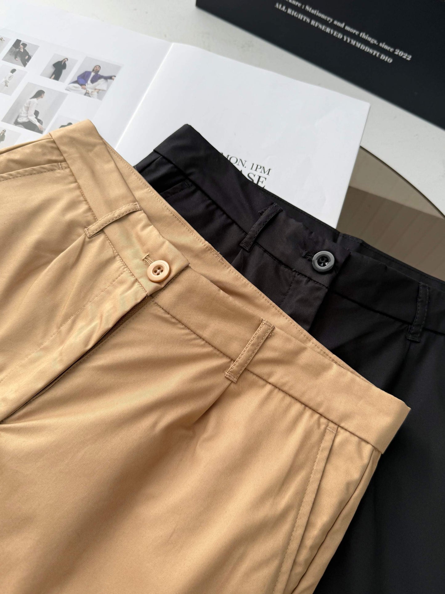 Women's New Fashion Casual Joker Loose Zipper Shorts Retro Women's Chic Shorts.